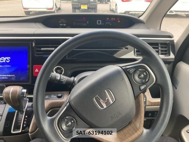 Honda e 2016-03 8038432-17