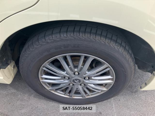 Honda e 2012-06 8038442-9