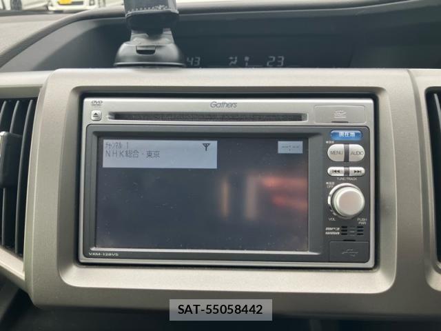 Honda e 2012-06 8038442-19