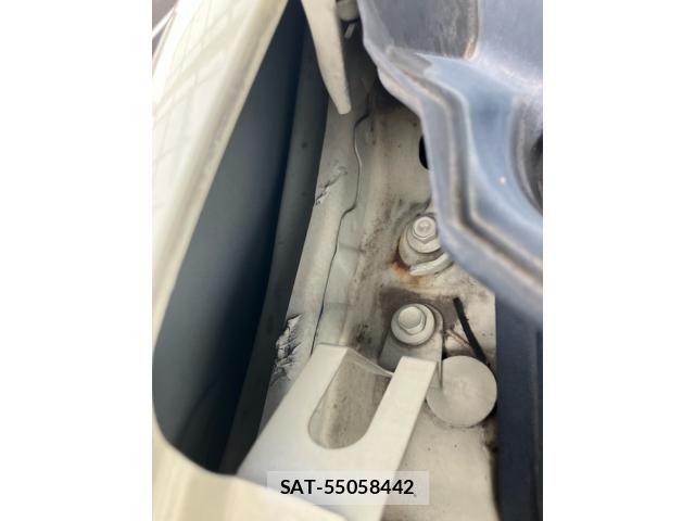 Honda e 2012-06 8038442-22