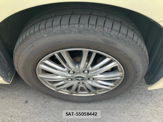 Honda e 2012-06 8038442-3