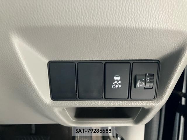 Honda e 2016-05 8038433-12