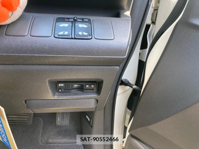 Honda e 2012-03 8038446-11