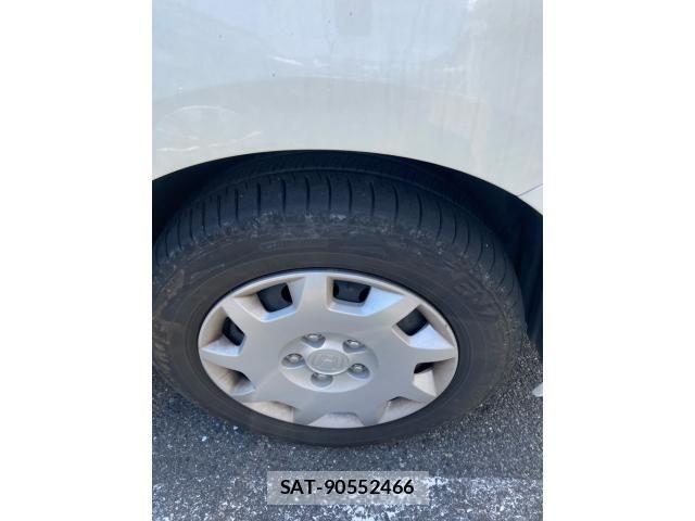 Honda e 2012-03 8038446-6