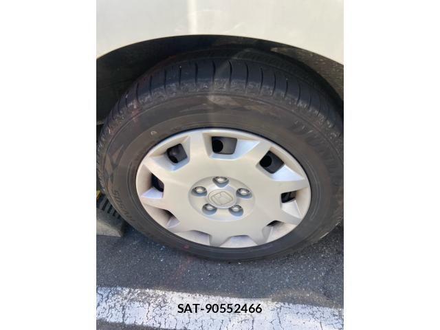 Honda e 2012-03 8038446-7
