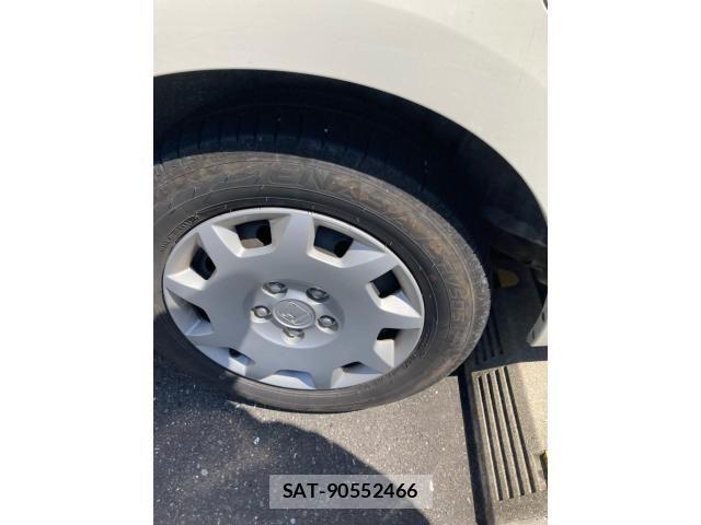 Honda e 2012-03 8038446-8