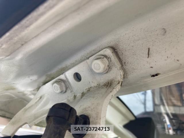 Honda e 2011-09 8038445-10