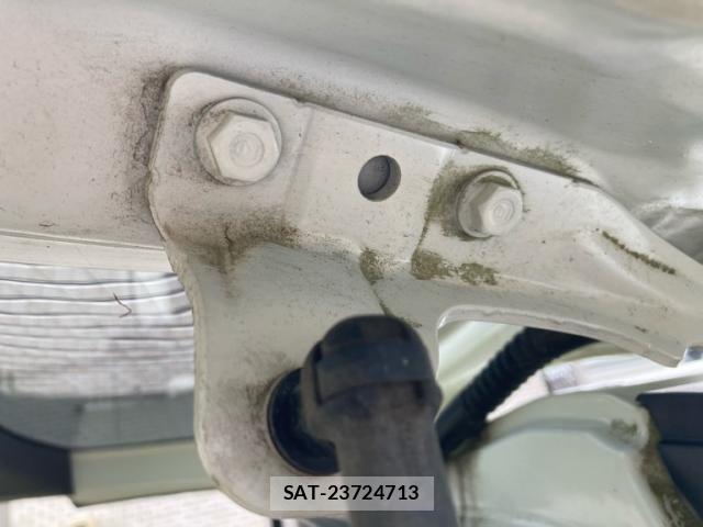Honda e 2011-09 8038445-11