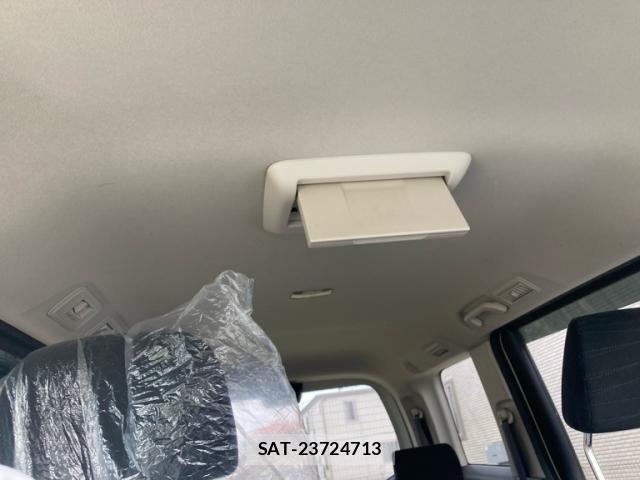 Honda e 2011-09 8038445-23