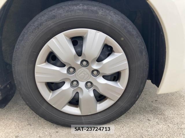Honda e 2011-09 8038445-4