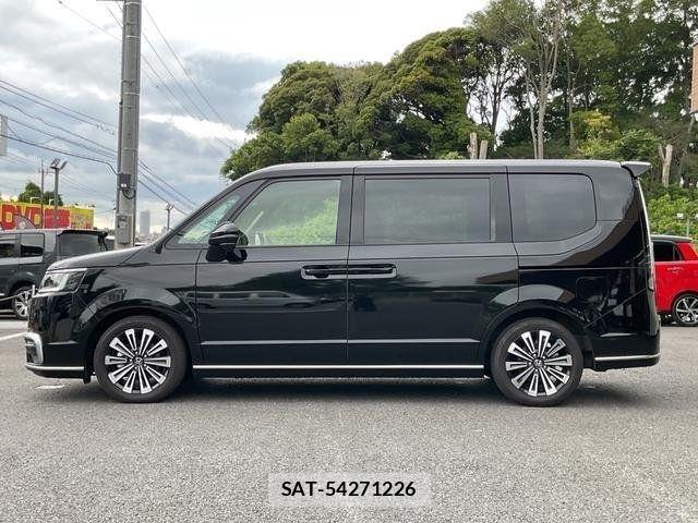 Honda e 2024-01 8075695-4