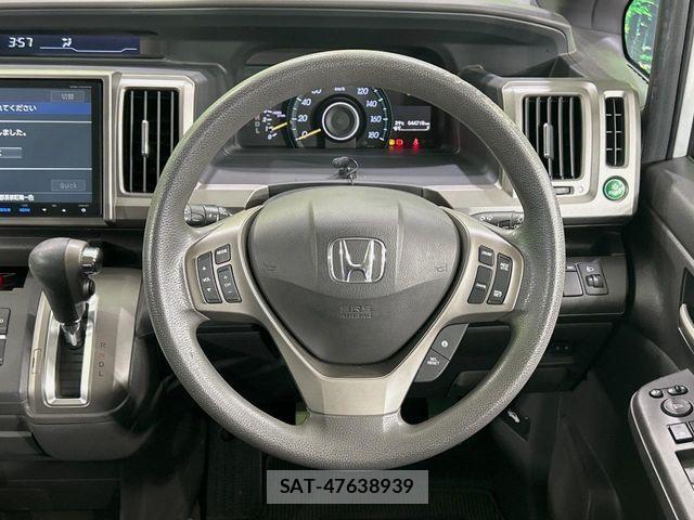 Honda e 2014-09 8075696-11
