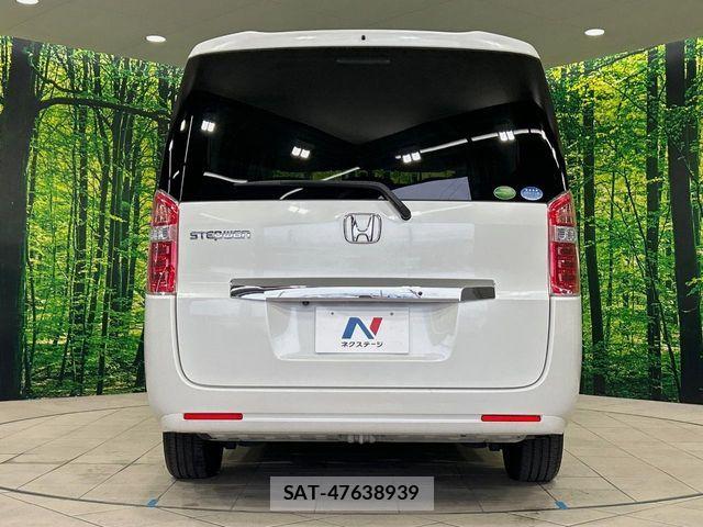 Honda e 2014-09 8075696-15