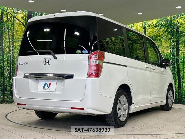 Honda e 2014-09 8075696-17