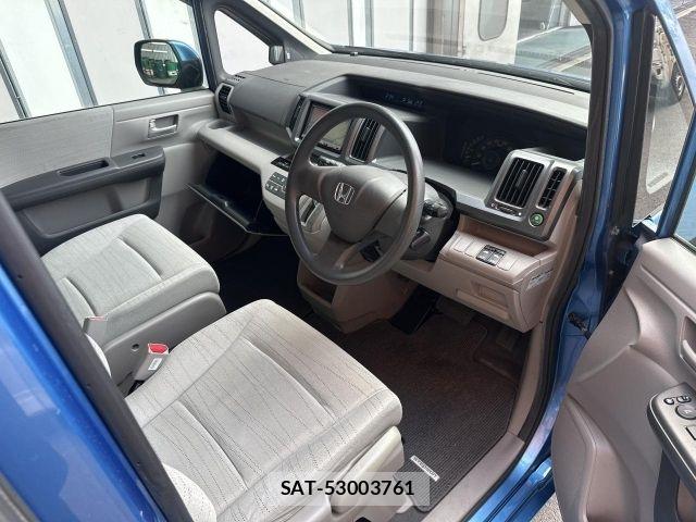 Honda e 2009-12 8075697-1