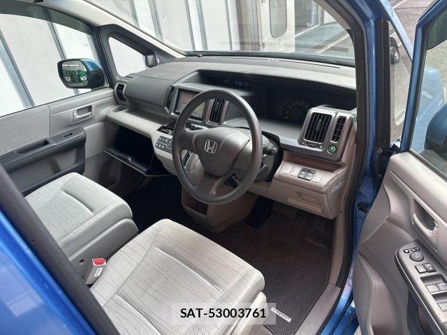 Honda e 2009-12 8075697-7