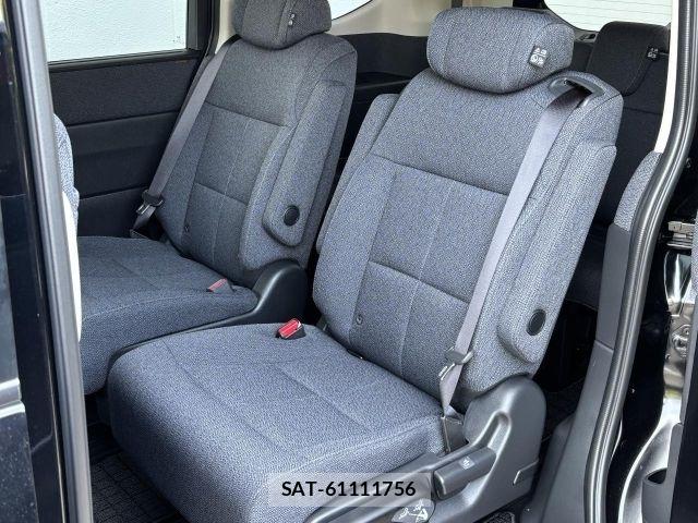 Honda e 2025-10 8075701-9