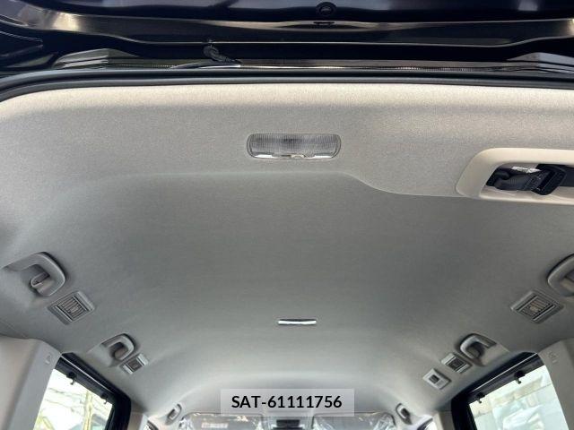 Honda e 2025-10 8075701-11