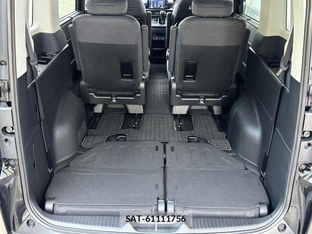 Honda e 2025-10 8075701-13
