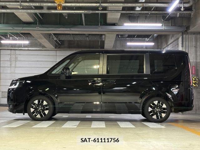 Honda e 2025-10 8075701-17