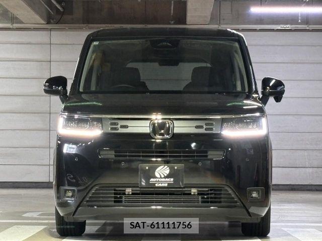 Honda e 2025-10 8075701-18