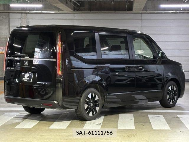 Honda e 2025-10 8075701-2