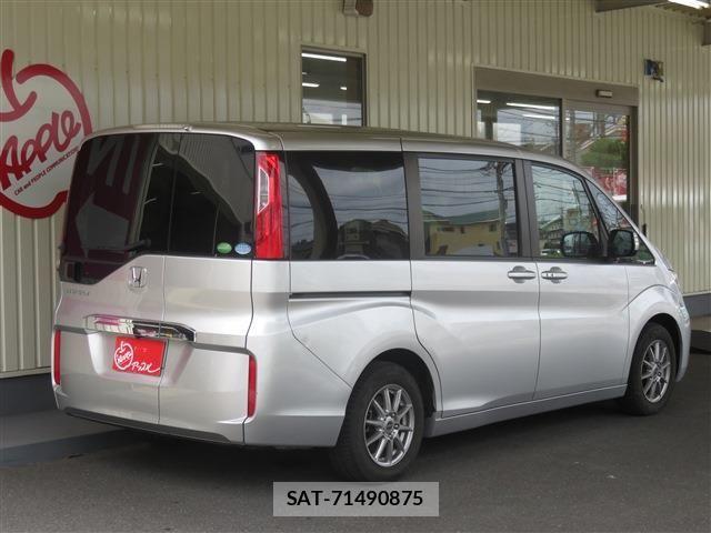 Honda e 2015-10 8102022-3