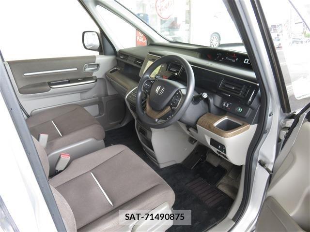 Honda e 2015-10 8102022-4