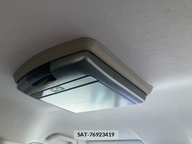 Honda e 2014-04 8102026-13