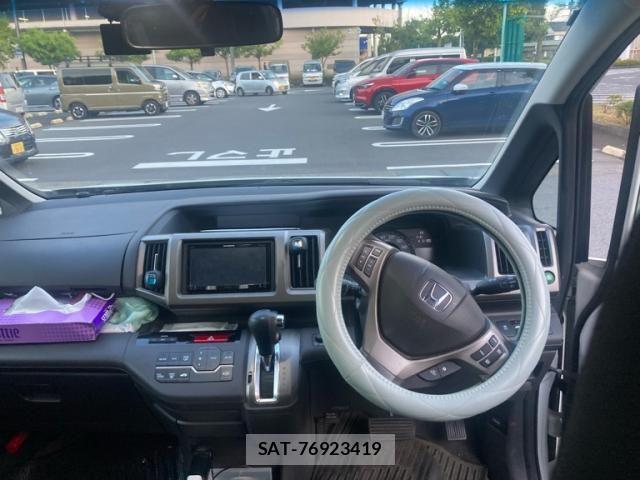Honda e 2014-04 8102026-14