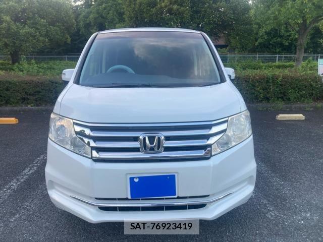 Honda e 2014-04 8102026-1