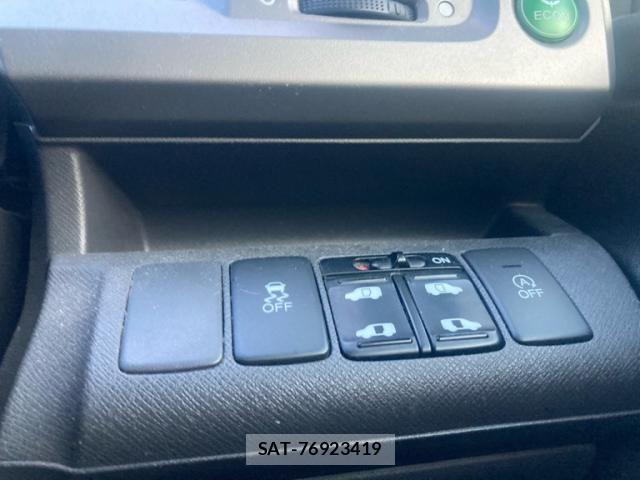 Honda e 2014-04 8102026-19