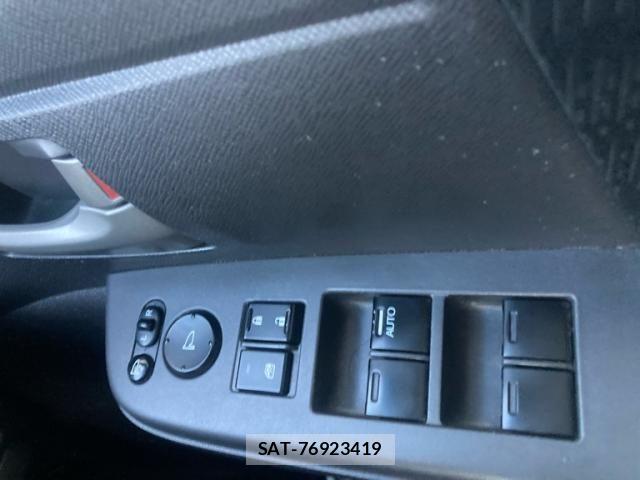 Honda e 2014-04 8102026-21