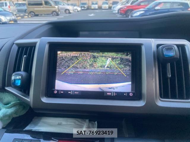Honda e 2014-04 8102026-23