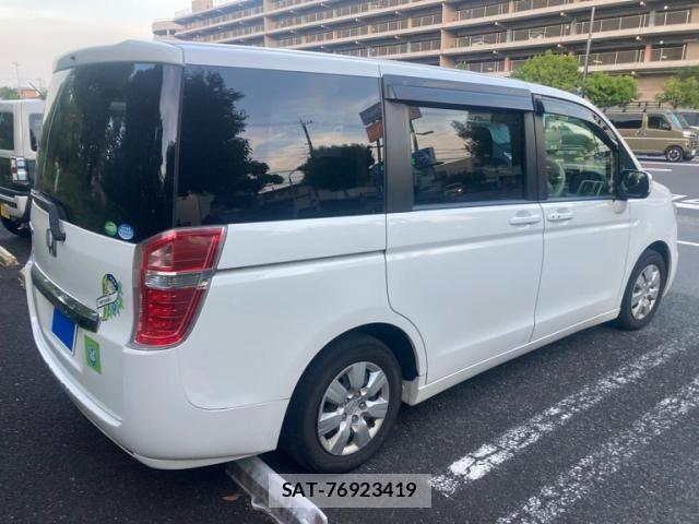Honda e 2014-04 8102026-3