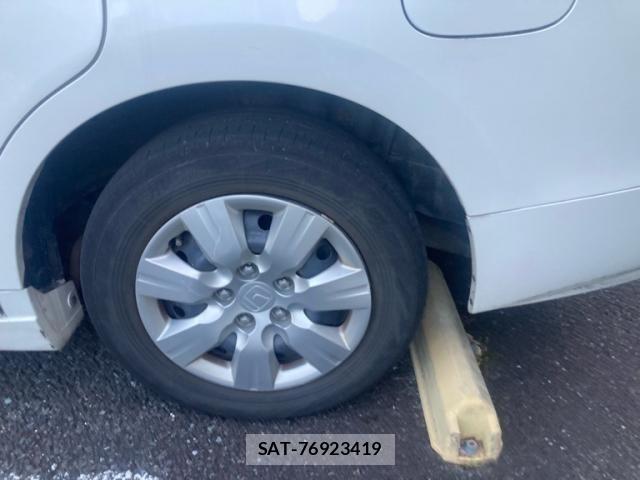 Honda e 2014-04 8102026-8