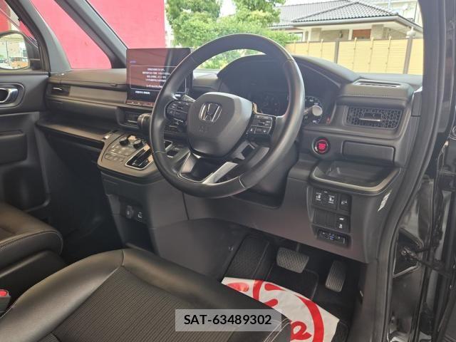 Honda e 2023-12 8102023-21