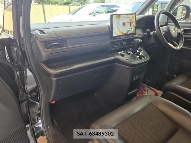 Honda e 2023-12 8102023-23