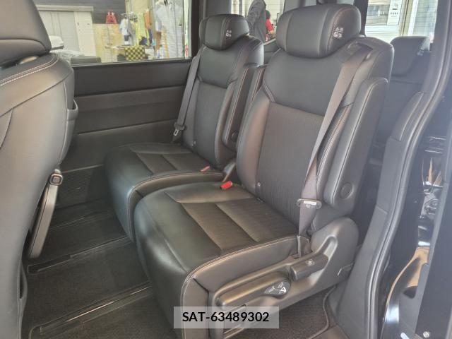 Honda e 2023-12 8102023-26