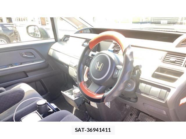 Honda e 2005-12 8102034-10