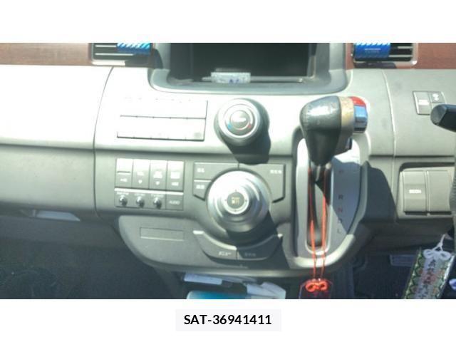 Honda e 2005-12 8102034-13