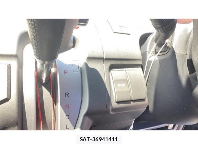 Honda e 2005-12 8102034-15