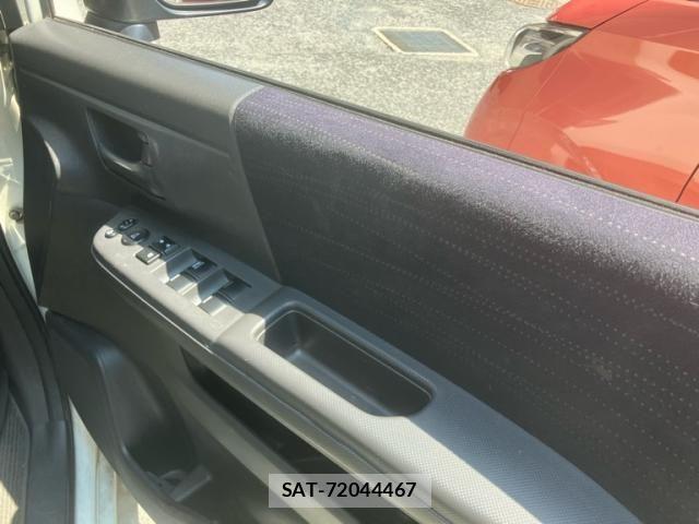 Honda e 2010-03 8132498-10