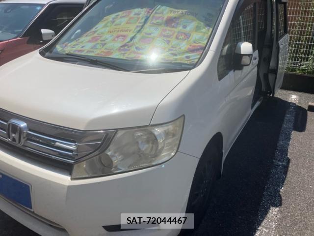 Honda e 2010-03 8132498-1