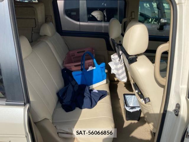 Honda e 2007-03 8210395-10