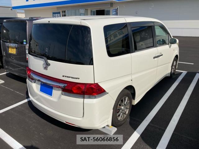Honda e 2007-03 8210395-2