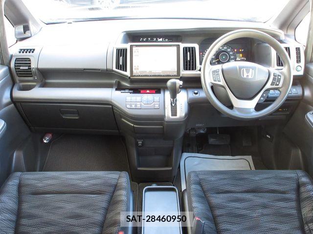 Honda e 2013-08 8210394-1