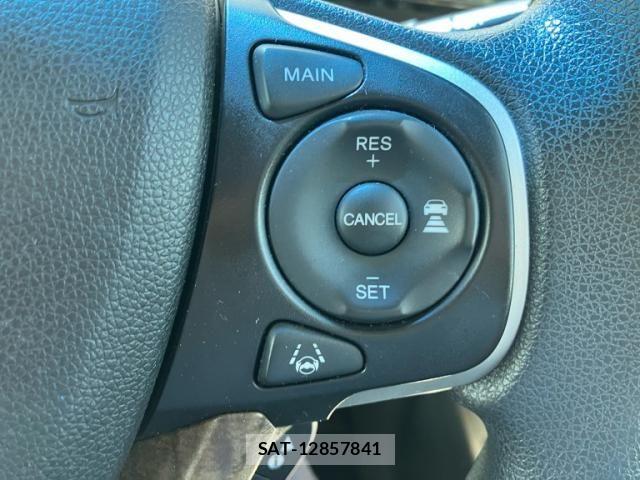 Honda e 2016-05 8210391-13