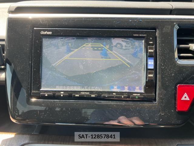 Honda e 2016-05 8210391-16