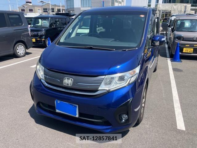 Honda e 2016-05 8210391-1